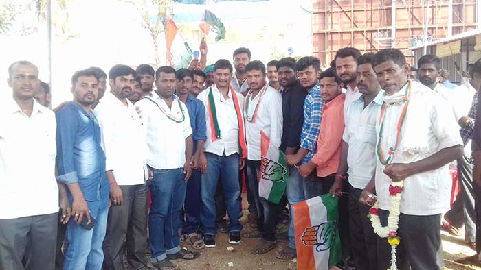 ಮದ್ದೂರು: ಜೆಡಿಎಸ್, ಬಿಜೆಪಿ ತೊರೆದು ಕಾಂಗ್ರೆಸ್‍ಗೆ ಸೇರ್ಪಡೆ