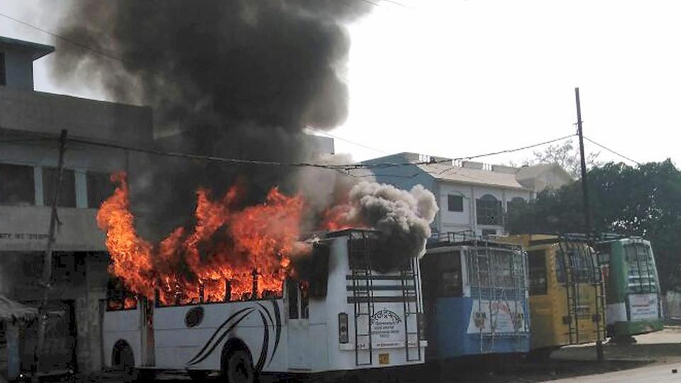 ಕಸ್ಗಂಜ್ ಹಿಂಸಾಚಾರ: 50 ಮಂದಿಯ ಬಂಧನ, ಅಂತರ್ಜಾಲ ಸ್ಥಗಿತ