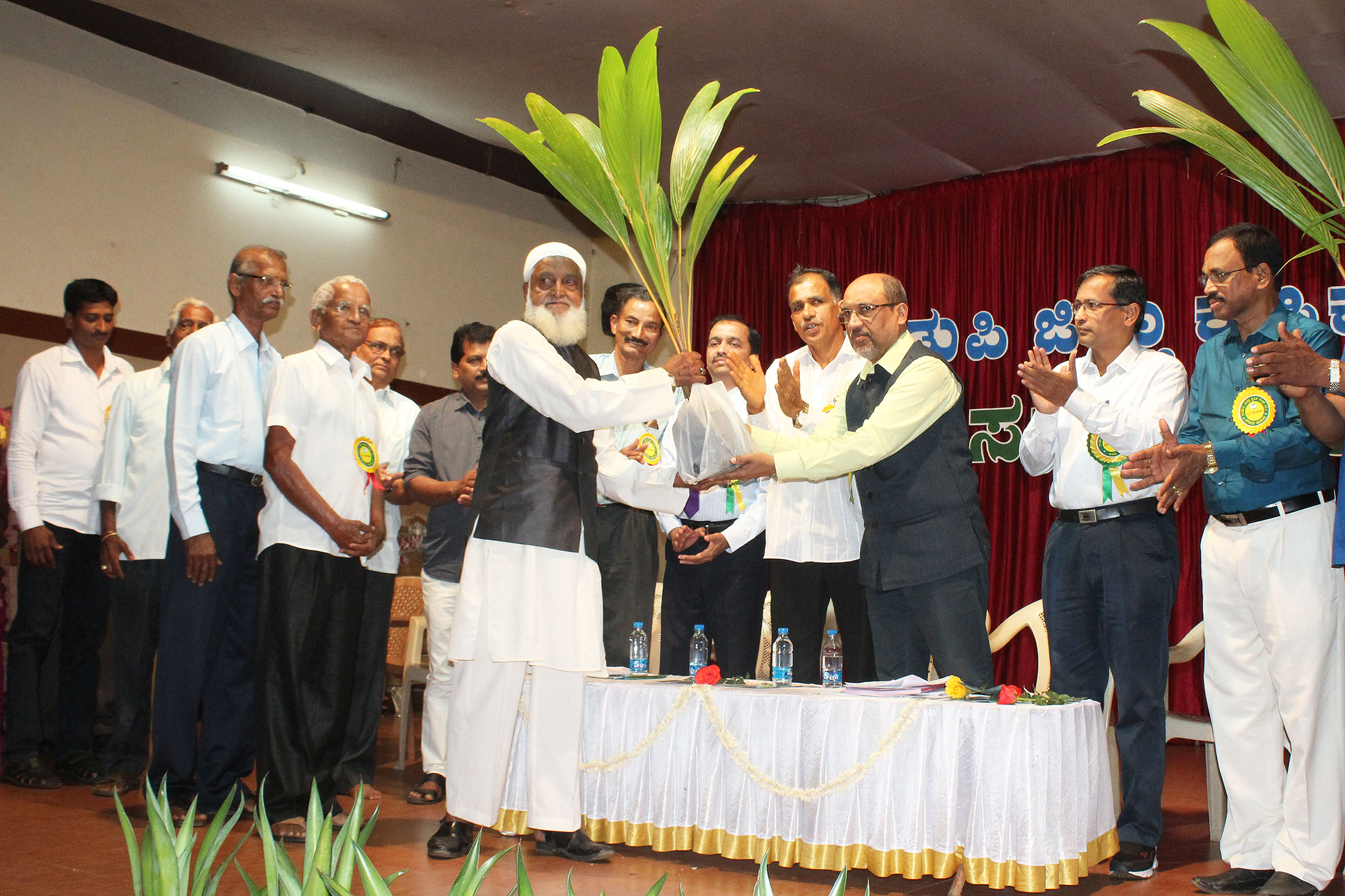 ರೈತರ ಬೆಳೆಗಳ ಬೆಲೆಯ ಸ್ಥಿರೀಕರಣಕ್ಕೆ 5000 ಕೋಟಿ ರೂ. ಆವರ್ತ ನಿಧಿಗೆ ಶಿಫಾರಸ್ಸು: ಡಾ.ಕಮ್ಮರಡಿ