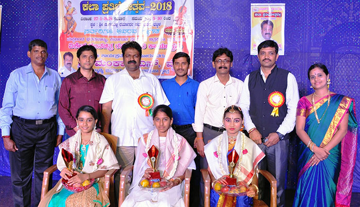 ಝೇಂಕಾರ್ ಕಲಾ ಪ್ರತಿಭೋತ್ಸವದಲ್ಲಿ ರ್ಯಾಂಕ್ ವಿಜೇತ ವಿದ್ಯಾರ್ಥಿಗಳಿಗೆ ಸನ್ಮಾನ