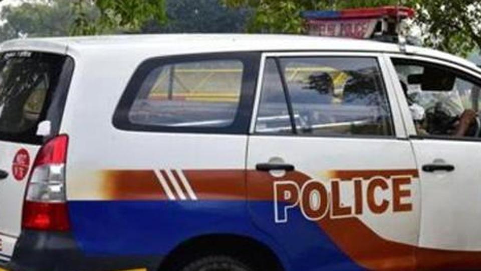 ಠಾಣೆಗೆ ಬರಲು ಹೇಳಿ ಬಾಲಕಿಯನ್ನು ಅಪಹರಿಸಿದ ‘ಪೊಲೀಸರು’!