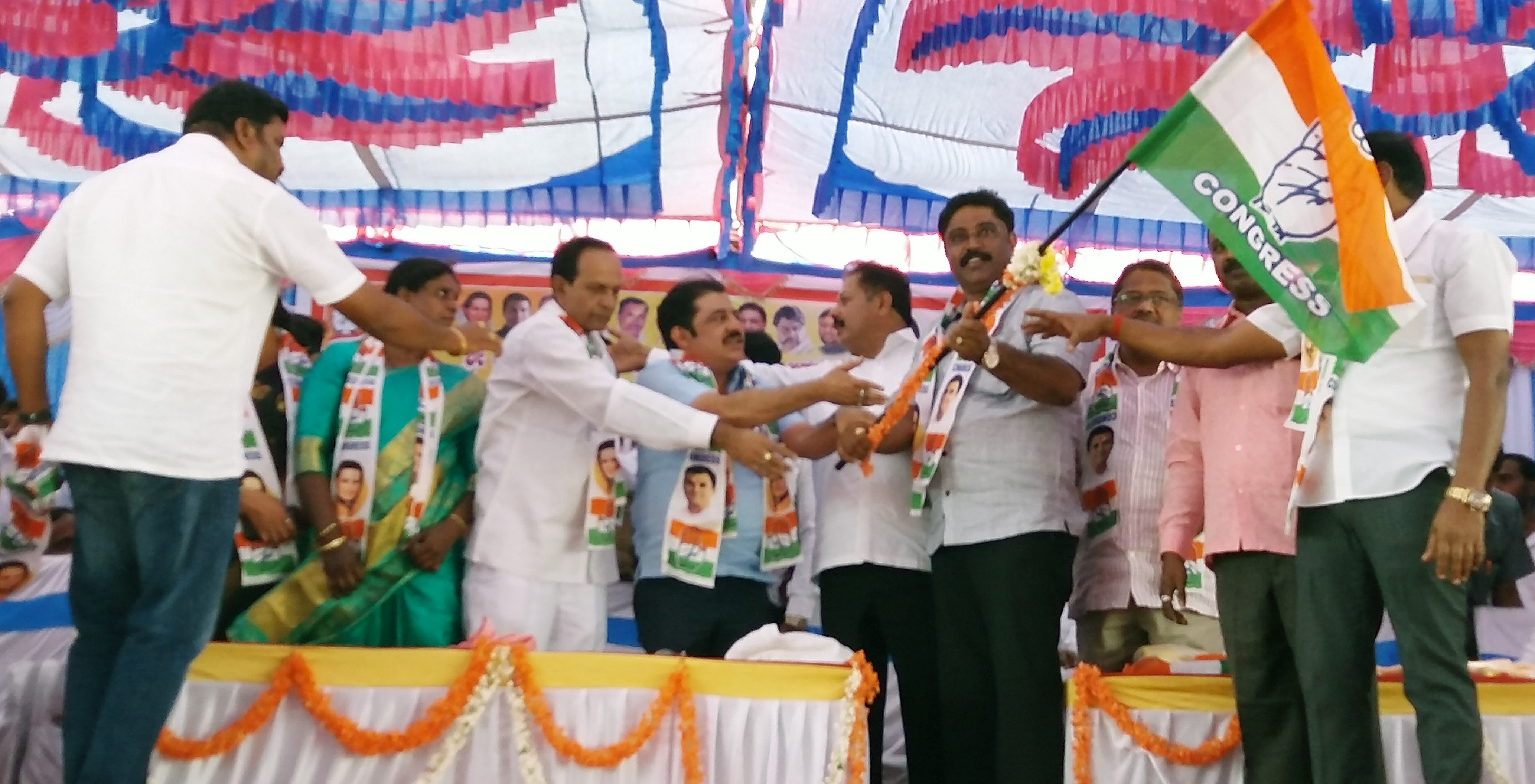 ಕೆ.ಆರ್.ಪೇಟೆ: ಜೆಡಿಎಸ್ ವರಿಷ್ಠರ ವಿರುದ್ಧ ಚಲುವರಾಯಸ್ವಾಮಿ, ಝಮೀರ್ ವಾಗ್ದಾಳಿ