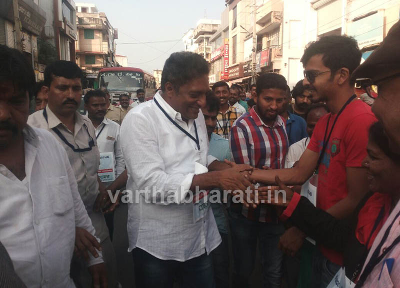 ಕೋಮು ಸಂಘರ್ಷ ಸೃಷ್ಟಿಸುವವರಿಗೆ ಇನ್ನು ಉಳಿಗಾಲವಿಲ್ಲ: ಪ್ರಕಾಶ್ ರೈ