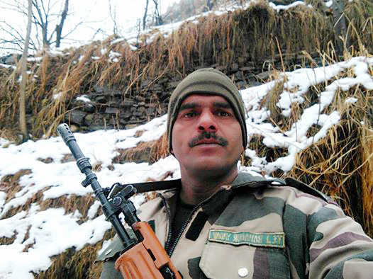 ವಜಾ ಆದೇಶ ರದ್ದತಿ ಕೋರಿ ಹೈಕೋರ್ಟ್ ಮೊರೆಹೋದ ಯೋಧ ತೇಜ್‌ ಬಹದ್ದೂರ್