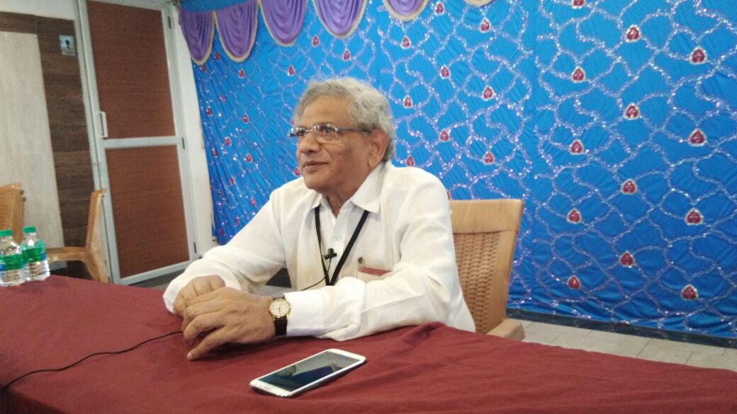 ​ಜನರ ಗಮನ ಬೇರೆಡೆ ಸೆಳೆಯಲು ‘ಡೆಡ್ ಬಾಡಿ ಪಾಲಿಟಿಕ್ಸ್ ’ ನಡೆಯುತ್ತಿದೆ: ಸೀತಾರಾಂ ಯೆಚೂರಿ