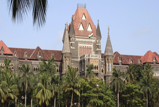 ಚಿತ್ರ ವೀಕ್ಷಕರು ಸಿನೆಮಾ ಮಂದಿರದ ಆಹಾರ ಯಾಕೆ ಖರೀದಿಸಬೇಕು: ಬಾಂಬೆ ಹೈಕೋರ್ಟ್ ಪ್ರಶ್ನೆ