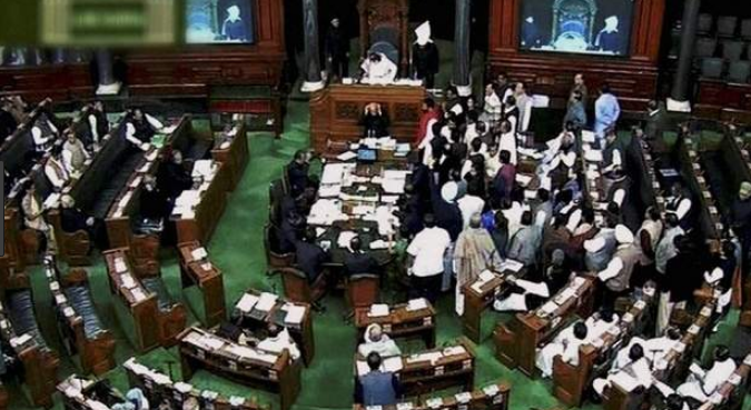 ಲೋಕಸಭೆಯ ಚಳಿಗಾಲದ ಅಧಿವೇಶನಕ್ಕೆ ತೆರೆ: 12 ವಿಧೇಯಕಗಳಿಗೆ ಅಂಗೀಕಾರ