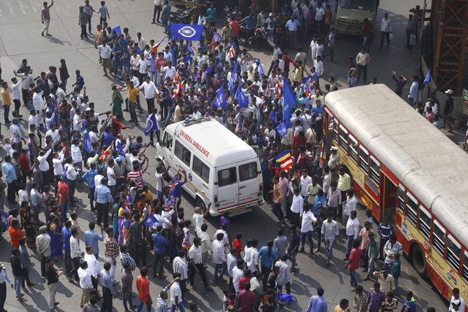 ಪೊಲೀಸರ ಲಾಠಿಚಾರ್ಜ್‌ನಿಂದ ನನ್ನ ಪುತ್ರ ಮೃತಪಟ್ಟ