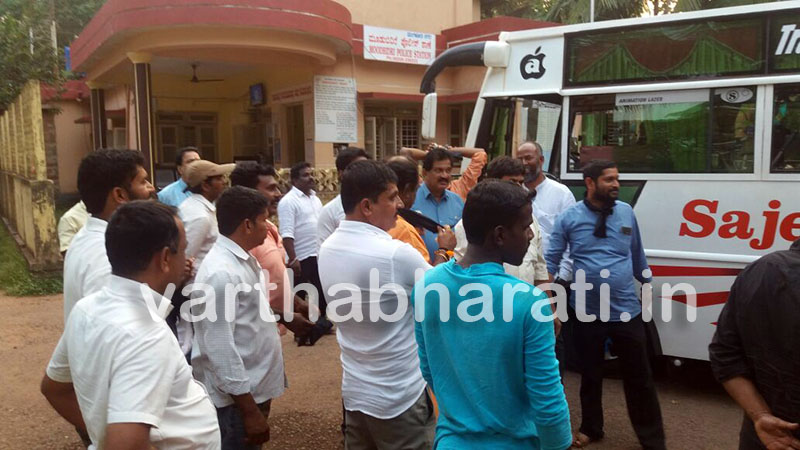 ಮೂಡುಬಿದಿರೆಯಲ್ಲಿ ಮುಖ್ಯಮಂತ್ರಿಗೆ ಕರಿಪತಾಕೆ ಪ್ರದರ್ಶನಕ್ಕೆ ಸಿದ್ಧತೆ: ಬಿಜೆಪಿ ನಾಯಕರ ಬಂಧನ, ಬಿಡುಗಡೆ