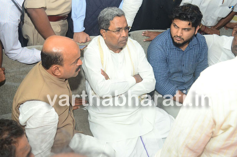 ಬಶೀರ್ ಮನೆಗೆ ಭೇಟಿ ನೀಡಿದ ಸಿಎಂ ಸಿದ್ದರಾಮಯ್ಯ