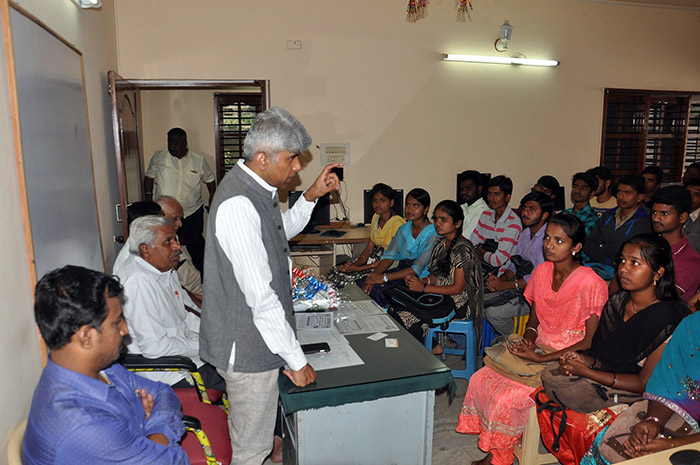 ಸಾಧಿಸುವ ಛಲವಿದ್ದರೆ ಮಾತ್ರ ಗುರಿ ಮುಟ್ಟಲು ಸಾಧ್ಯ: ಮುರುಳೀಧರ ಹಾಲಪ್ಪ