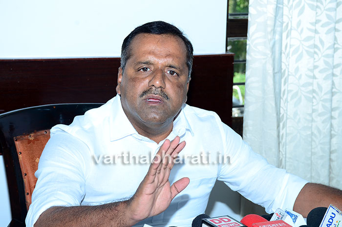 ಕರಾವಳಿ ಭಾಗದಲ್ಲಿ ಬಿಜೆಪಿ ಅಲೆ ಇಲ್ಲ : ಯು.ಟಿ.ಖಾದರ್