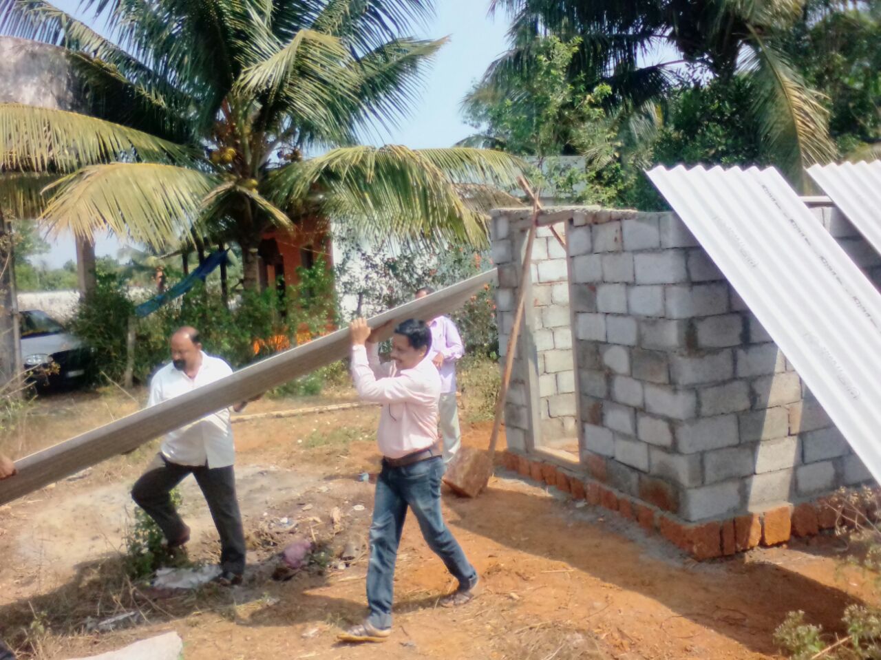 ಸರಕಾರಿ ಸ್ಥಳದಲ್ಲಿ ಅಕ್ರಮ ಕಟ್ಟಡ ನಿರ್ಮಾಣ: ನಗರಸಭೆಯಿಂದ ತೆರವು ಕಾರ್ಯಾಚರಣೆ