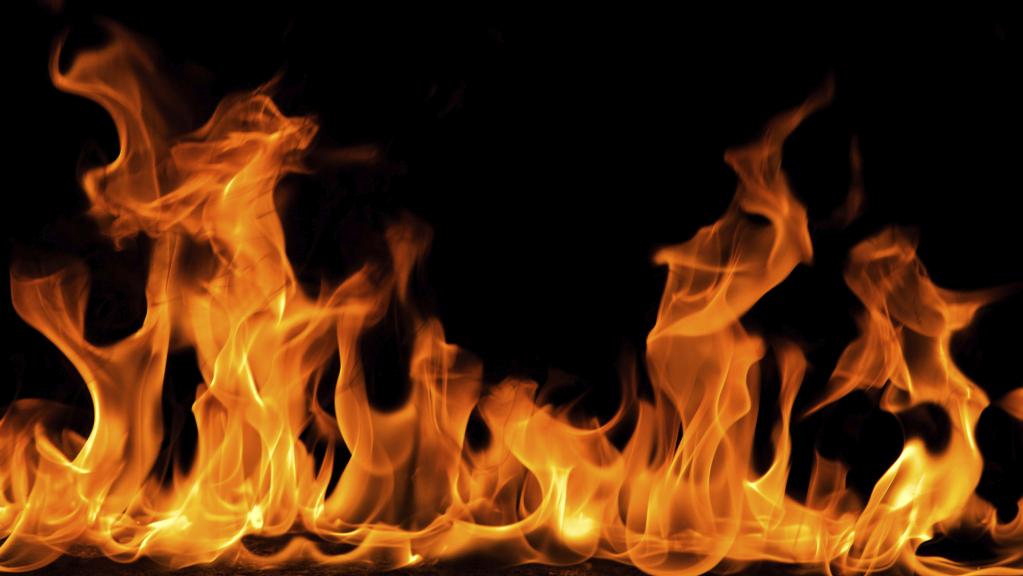 ಬೆಂಗಳೂರು: ಚಾಕೋಲೆಟ್ ಗೋದಾಮಿಗೆ ಆಕಸ್ಮಿಕ ಬೆಂಕಿ