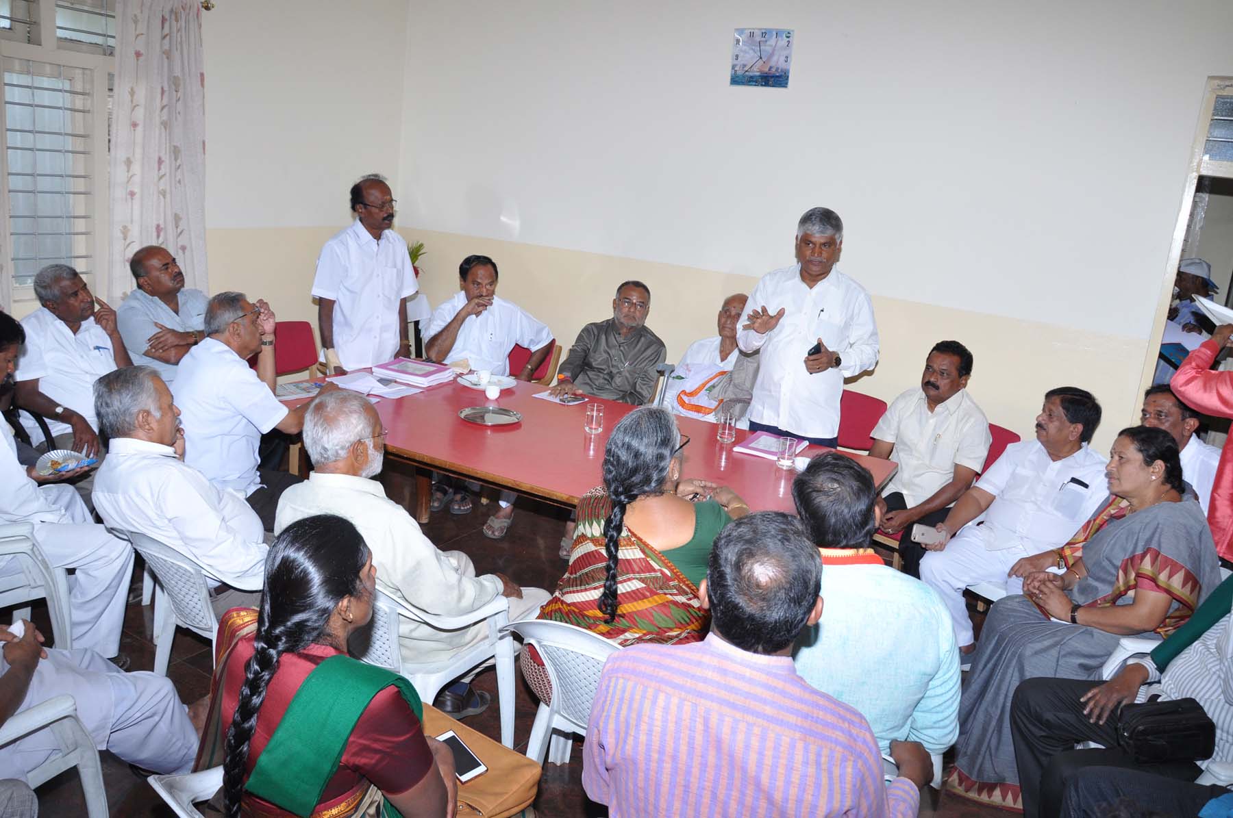 ಮಂಡ್ಯ: ಕಾವೇರಿ ಹೋರಾಟಗಾರರ ವಿರುದ್ಧ ಪ್ರಕರಣ ಹಿಂಪಡೆಯಲು ಒತ್ತಾಯ