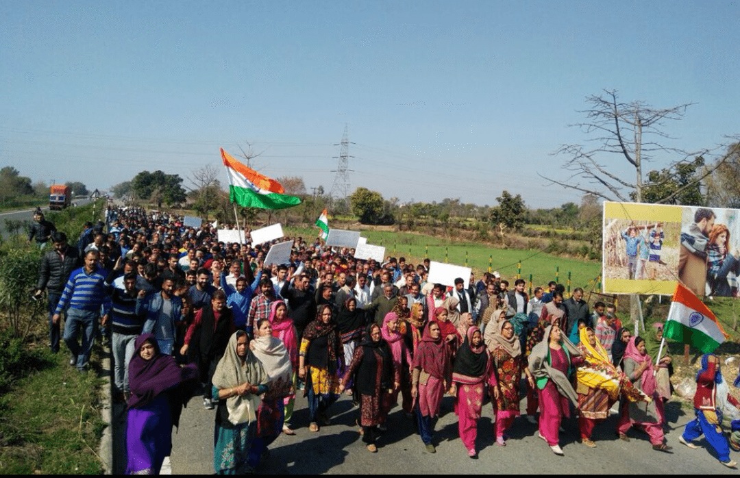 ಅತ್ಯಾಚಾರ ಆರೋಪಿಯನ್ನು ಬೆಂಬಲಿಸಿ ರಾಷ್ಟ್ರಧ್ವಜ ಹಾರಿಸಿದ ಹಿಂದೂ ಏಕ್ತಾ ಮಂಚ್