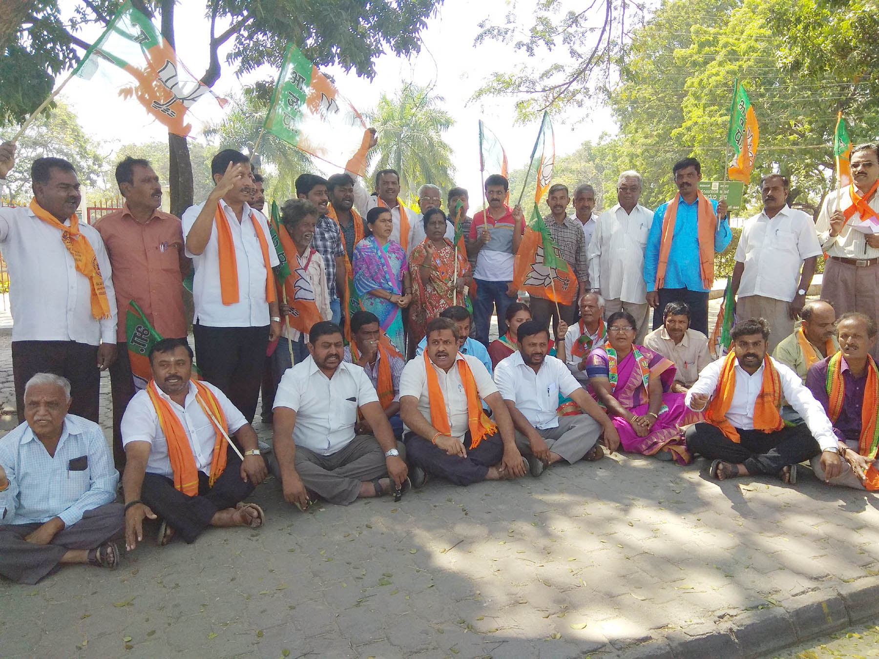 ಮಂಡ್ಯ: ಸಂತೋಷ್ ಕೊಲೆ ಖಂಡಿಸಿ ಪ್ರತಿಭಟನೆ