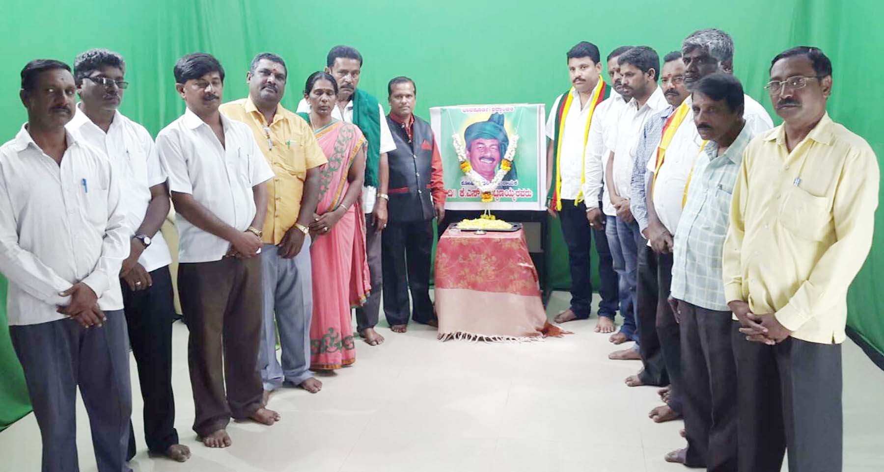 ಮಂಡ್ಯ: ಪುಟ್ಟಣ್ಣಯ್ಯಗೆ ಪ್ರಗತಿಪರ, ಕನ್ನಡ ಸಂಘಟನೆಗಳಿಂದ ಶ್ರದ್ಧಾಂಜಲಿ