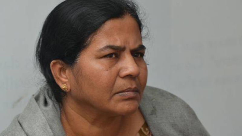 ಹೈದರಾಬಾದ್ ವಿವಿಯ ಪರಿಹಾರಧನ ಸ್ವೀಕರಿಸಿದ ವೇಮುಲಾ ತಾಯಿ