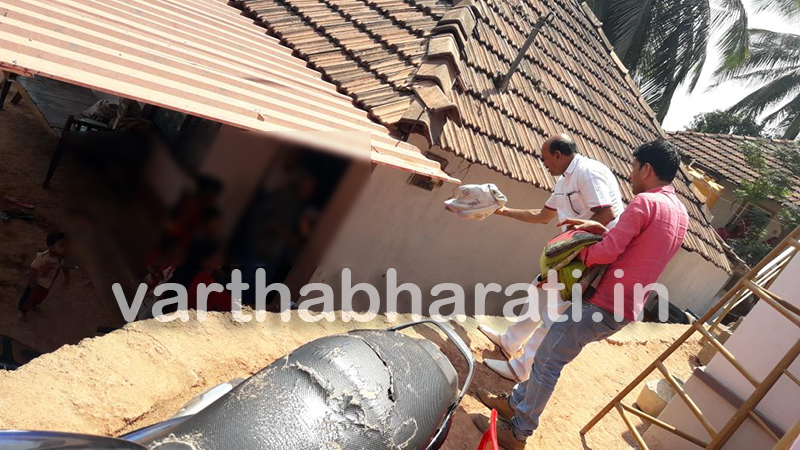 ಮೊಯ್ದಿನ್ ಬಾವ ಸೀರೆ ಹಂಚುವ ಫೋಟೊ ವೈರಲ್: ವಿವಾದ