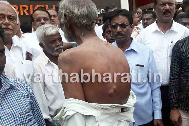 ಶಿವಮೊಗ್ಗ: ಟಿಕೆಟ್ ನೀಡದಂತೆ ಒತ್ತಾಯಿಸಿದವರನ್ನು ಅಟ್ಟಾಡಿಸಿ ಹೊಡೆದ ಶಾಸಕರ ಬೆಂಬಲಿಗರು