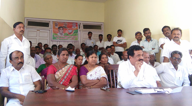 ಹನೂರು: ಸೋಮ್ಮಣ್ಣರವರ ನೇತೃತ್ವದಲ್ಲಿ ಮುನ್ನಡೆದರೆ ಮಾತ್ರ ಗೆಲ್ಲಲು ಸಾದ್ಯ; ಡಾ.ದತ್ತೇಶ್‍ಕುಮಾರ್