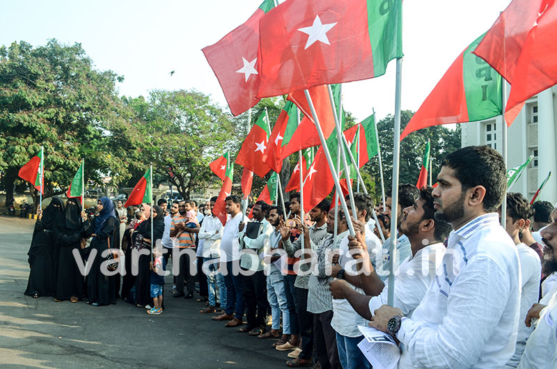 ಮಂಗಳೂರು: ತ್ರಿವಳಿ ತಲಾಖ್ ಕುರಿತ ಮಸೂದೆ ಕೈಬಿಡಲು ಆಗ್ರಹಿಸಿ ಎಸ್‌ಡಿಪಿಐ ಧರಣಿ
