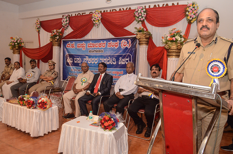 ಬಸ್ ಚಾಲಕ-ನಿರ್ವಾಹಕರು ಸೌಜನ್ಯದಿಂದ ವರ್ತಿಸಿ: ತರಬೇತಿ ಶಿಬಿರದಲ್ಲಿ ಪೊಲೀಸ್ ಆಯುಕ್ತ ಕರೆ