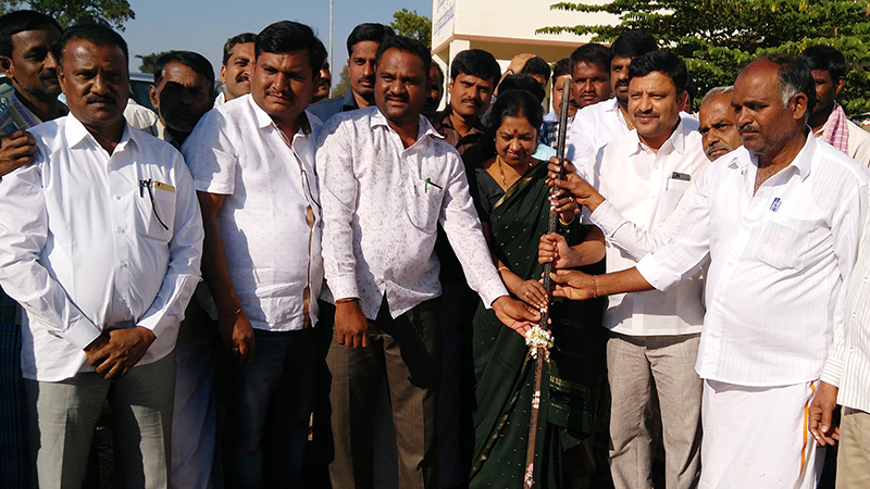 ಗುಂಡ್ಲುಪೇಟೆ: ವಿವಿಧ ಕಾಮಗಾರಿಗಳಿಗೆ ಸಚಿವರಿಂದ ಭೂಮಿಪೂಜೆ