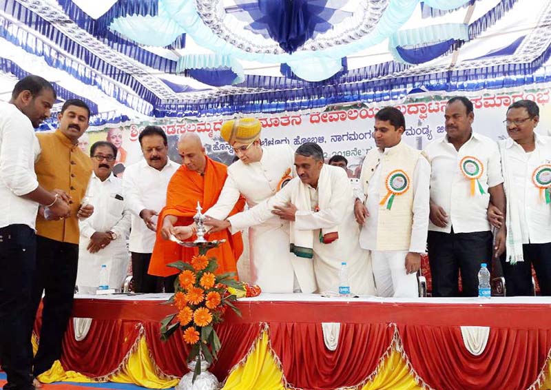 ಅಂತರಂಗ ಶುದ್ಧಿಯಾಗದೆ ದೇವಾಸ್ಥಾನ ಕಟ್ಟಿ ಪ್ರಯೋಜನವಿಲ್ಲ: ಡಾ.ನಿರ್ಮಲಾನಂದನಾಥ ಸ್ವಾಮೀಜಿ