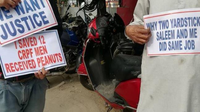 ನ್ಯಾಯಕ್ಕಾಗಿ ಬೀದಿಗಿಳಿದ 12 ಸಿಆರ್‌ಪಿಎಫ್ ಯೋಧರನ್ನು ರಕ್ಷಿಸಿದ್ದ ಮುಹಮ್ಮದ್ ರಫೀಕ್