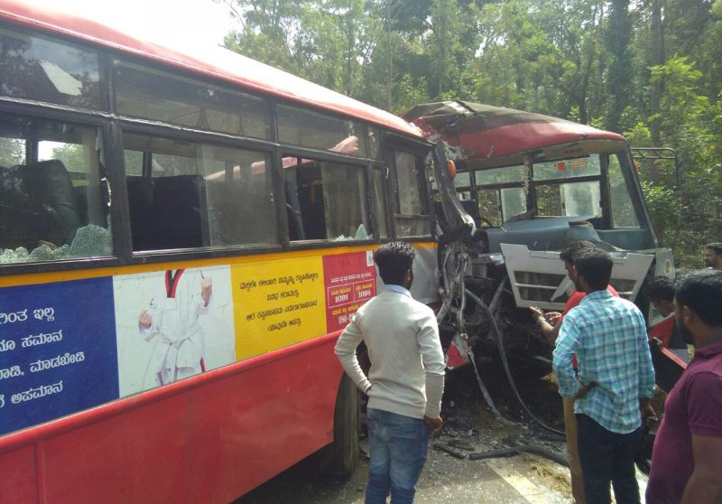 ಕೆಎಸ್ಸಾರ್ಟಿಸಿ ಬಸ್ ಗಳ ಮುಖಾಮುಖಿ ಢಿಕ್ಕಿ: ಇಬ್ಬರು ಚಾಲಕರು ಮೃತ್ಯು, 15 ಮಂದಿಗೆ ಗಾಯ