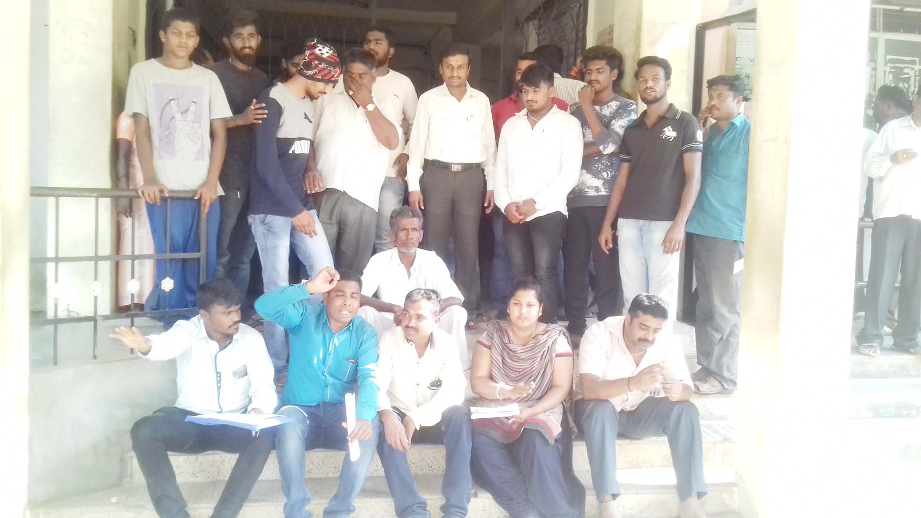 ಮದ್ದೂರು: ತೋಟಗಾರಿಕೆ ಆವರಣದಲ್ಲಿ ಇಂದಿರಾ ಕ್ಯಾಂಟೀನ್‍ಗೆ ಒತ್ತಾಯ