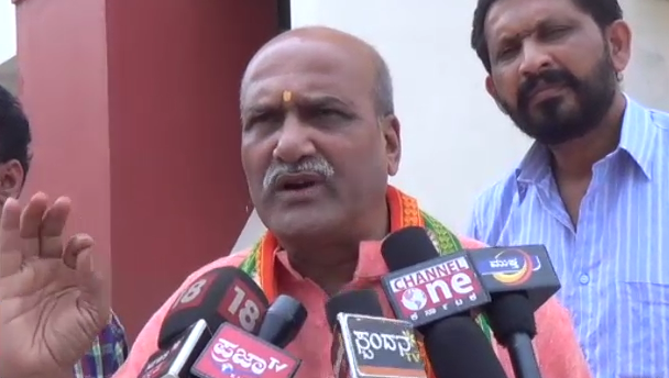 ಬಿಜೆಪಿಯ ಜನಸುರಕ್ಷಾ ಯಾತ್ರೆ ಢೋಂಗಿ ಯಾತ್ರೆ: ಪ್ರಮೋದ್ ಮುತಾಲಿಕ್