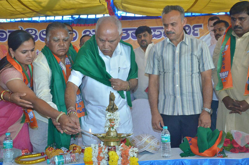 ಪರಮೇಶ್ವರ್ ರನ್ನು ಕುತಂತ್ರದಿಂದ ಸೋಲಿಸಿದ್ದು ಸಿದ್ದರಾಮಯ್ಯ: ಬಿಎಸ್ ಯಡಿಯೂರಪ್ಪ