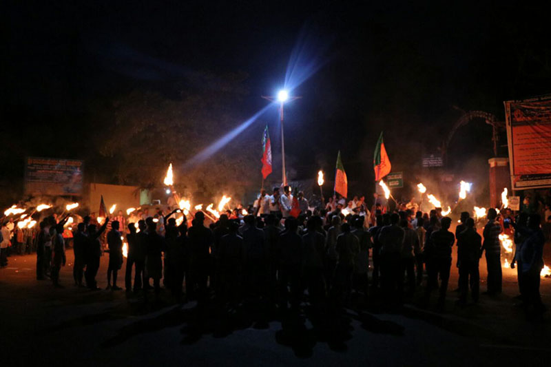 ಕಡಬ: ವಿದ್ಯುತ್ ಸಮಸ್ಯೆ ಬಗೆಹರಿಸಲು ಒತ್ತಾಯಿಸಿ ಧರಣಿ