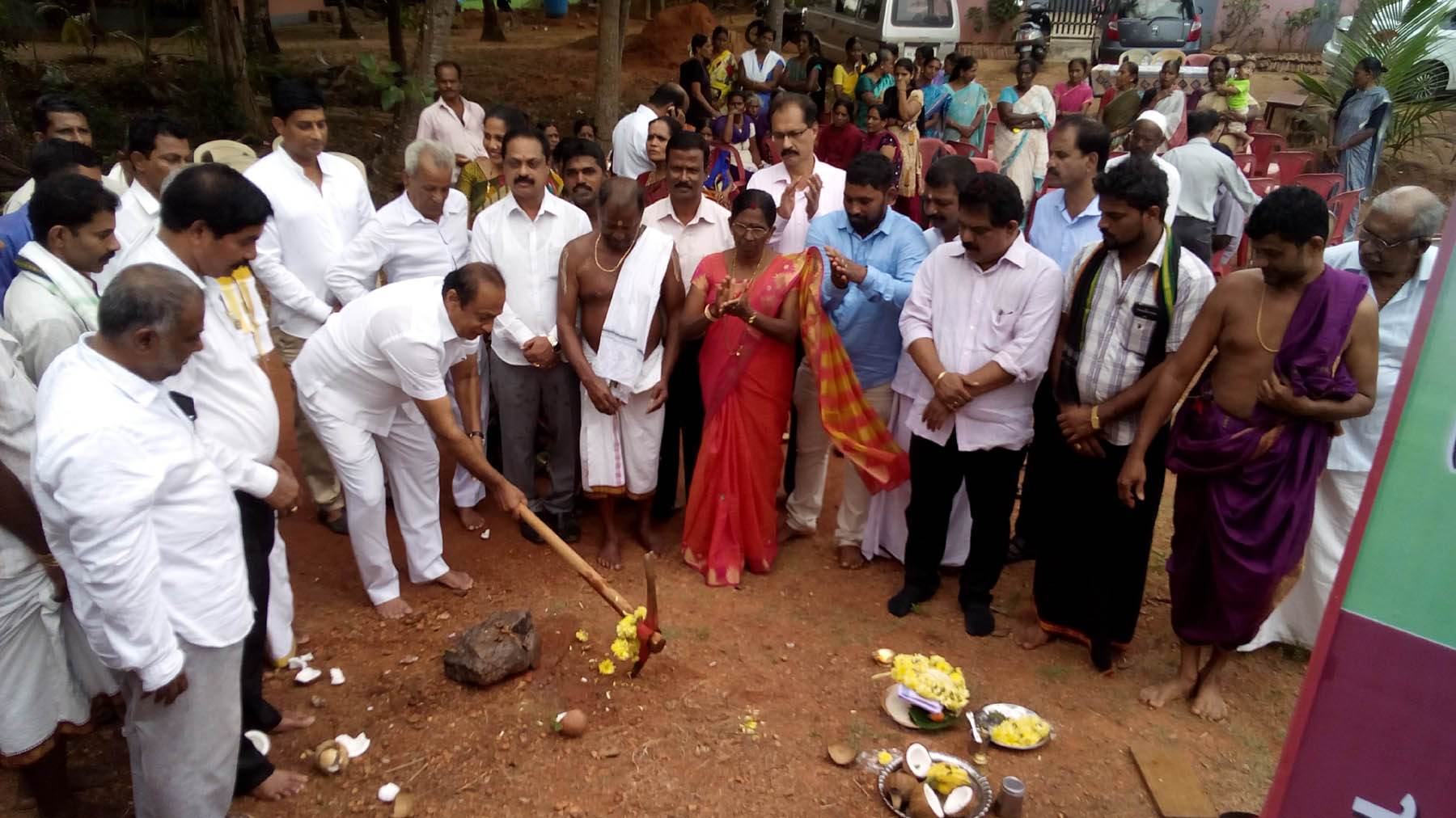 ಪಡುಬಿದ್ರಿ: ಸೇತುವೆ ಕಾಮಗಾರಿಗೆ ಶಿಲಾನ್ಯಾಸ ಪಡುಬಿದ್ರಿ: ಸೇತುವೆ ಕಾಮಗಾರಿಗೆ ಶಿಲಾನ್ಯಾಸ