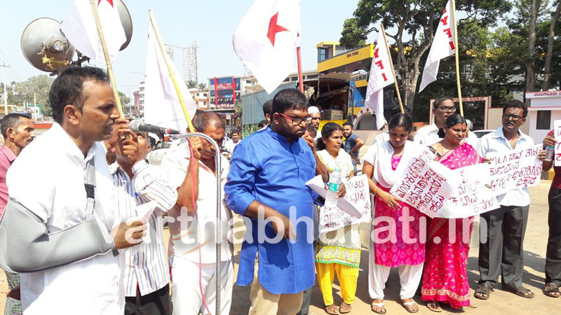 ಸುರತ್ಕಲ್ ಮಾರುಕಟ್ಟೆಯ ಹೆಸರಲ್ಲಿ ಜನತೆಯ ಹಣ ಲೂಟಿ: ಮುನೀರ್ ಕಾಟಿಪಳ್ಳ