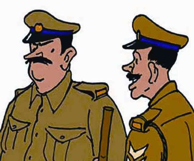 ಲಿಂಗಾಂತರಿ ಬಟ್ಟೆ ಬಿಚ್ಚಿಸಿದ ಪೊಲೀಸರು