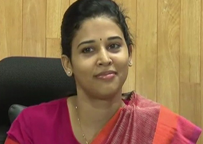 ರೋಹಿಣಿ ಸಿಂಧೂರಿ ವರ್ಗಾವಣೆ ವಿಚಾರ: ಮತ್ತೊಮ್ಮೆ ಅರ್ಜಿ ವಿಚಾರಣೆ ನಡೆಸಲು ಸಿಎಟಿಗೆ ಹೈಕೋರ್ಟ್ ನಿರ್ದೇಶನ