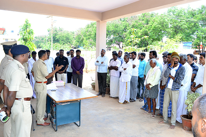 ಗುಂಡ್ಲುಪೇಟೆ: ಶಾಂತಿ ಸುವ್ಯವಸ್ಥೆ ಕಾಪಾಡುವ ನಿಟ್ಟಿನಲ್ಲಿ ರೌಡಿ ಶೀಟರ್ ಗಳ ಪರೇಡ್