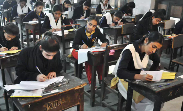 ಎಪ್ರಿಲ್ 25: ಸಿಬಿಎಸ್‌ಇ 12ನೇ ತರಗತಿ ಅರ್ಥಶಾಸ್ತ್ರ ಮರುಪರೀಕ್ಷೆ