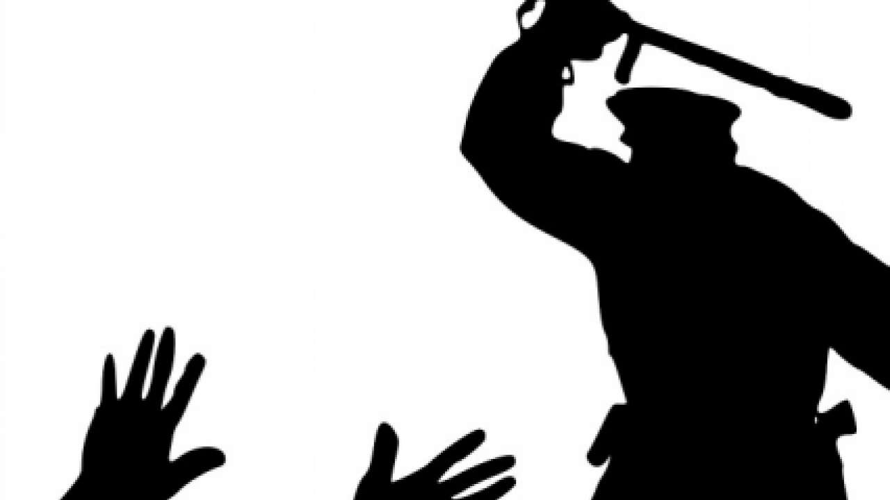 ಇಂಗ್ಲಿಷ್‌ನಲ್ಲಿ ಮಾತನಾಡಿದ ವಿದ್ಯಾರ್ಥಿಯನ್ನು  ಜೈಲಿಗೆ ತಳ್ಳಿದ ಪೊಲೀಸರು !