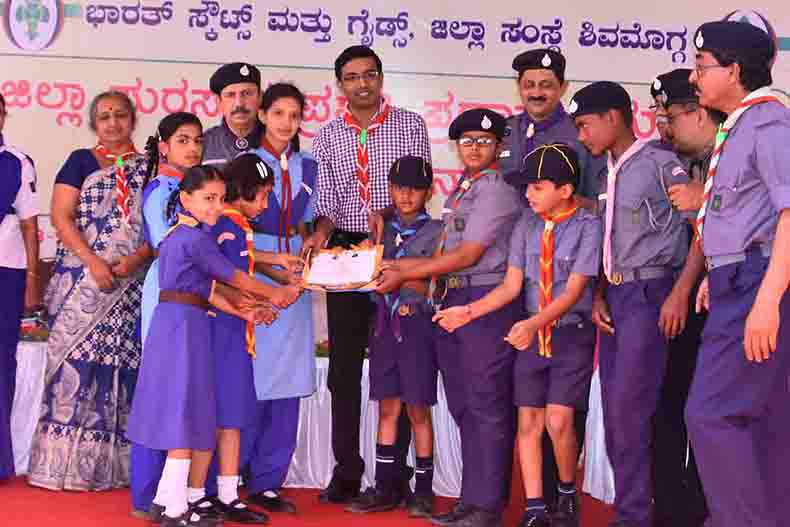 ಕಲಿಕೆ ಕೇವಲ ನಾಲ್ಕು ಗೋಡೆಗಳಿಗೆ ಸೀಮಿತವಾಗಬಾರದು: ಡಾ.ಎಂ.ಲೋಕೇಶ್