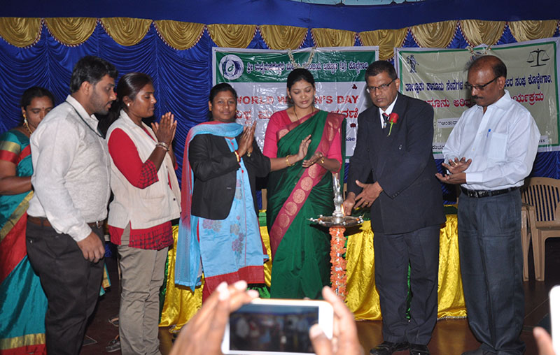 ಕೊಳ್ಳೇಗಾಲ: ಅಂತರಾಷ್ಟ್ರೀಯ ಮಹಿಳಾ ದಿನಾಚರಣೆ ಕಾರ್ಯಕ್ರಮ