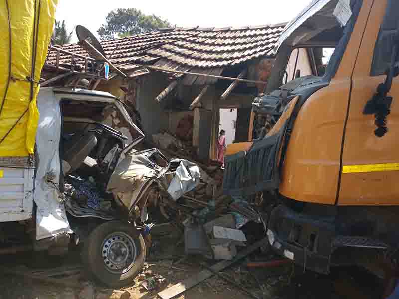 ಬೀರೂರು: ಪಿಕಪ್ ವಾಹನ- ಟ್ರಕ್ ಢಿಕ್ಕಿ: ಓರ್ವ ಮೃತ್ಯು