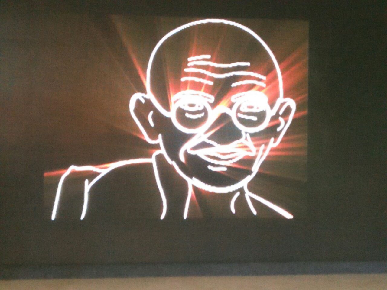 ಧ್ವನಿ ಬೆಳಕಿನಲ್ಲಿ ಅನಾವರಣಗೊಂಡ ಗಾಂಧೀಜಿ ಬದುಕು