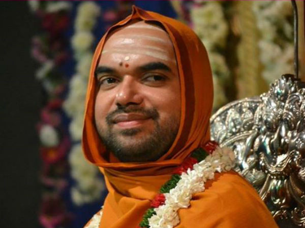 ರಾಘವೇಶ್ವರ ಸ್ವಾಮೀಜಿ ಪೀಠ ತ್ಯಾಗಕ್ಕೆ ಹವ್ಯಕ ಒಕ್ಕೂಟ ಆಗ್ರಹ