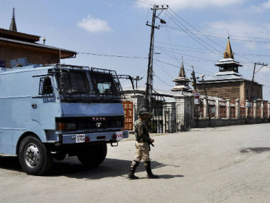 ಕಾಶ್ಮೀರ ಕಣಿವೆಯಲ್ಲಿ ಮೊಬೈಲ್ ಇಂಟರ್ನೆಟ್ ಸೇವೆ ಸ್ಥಗಿತ