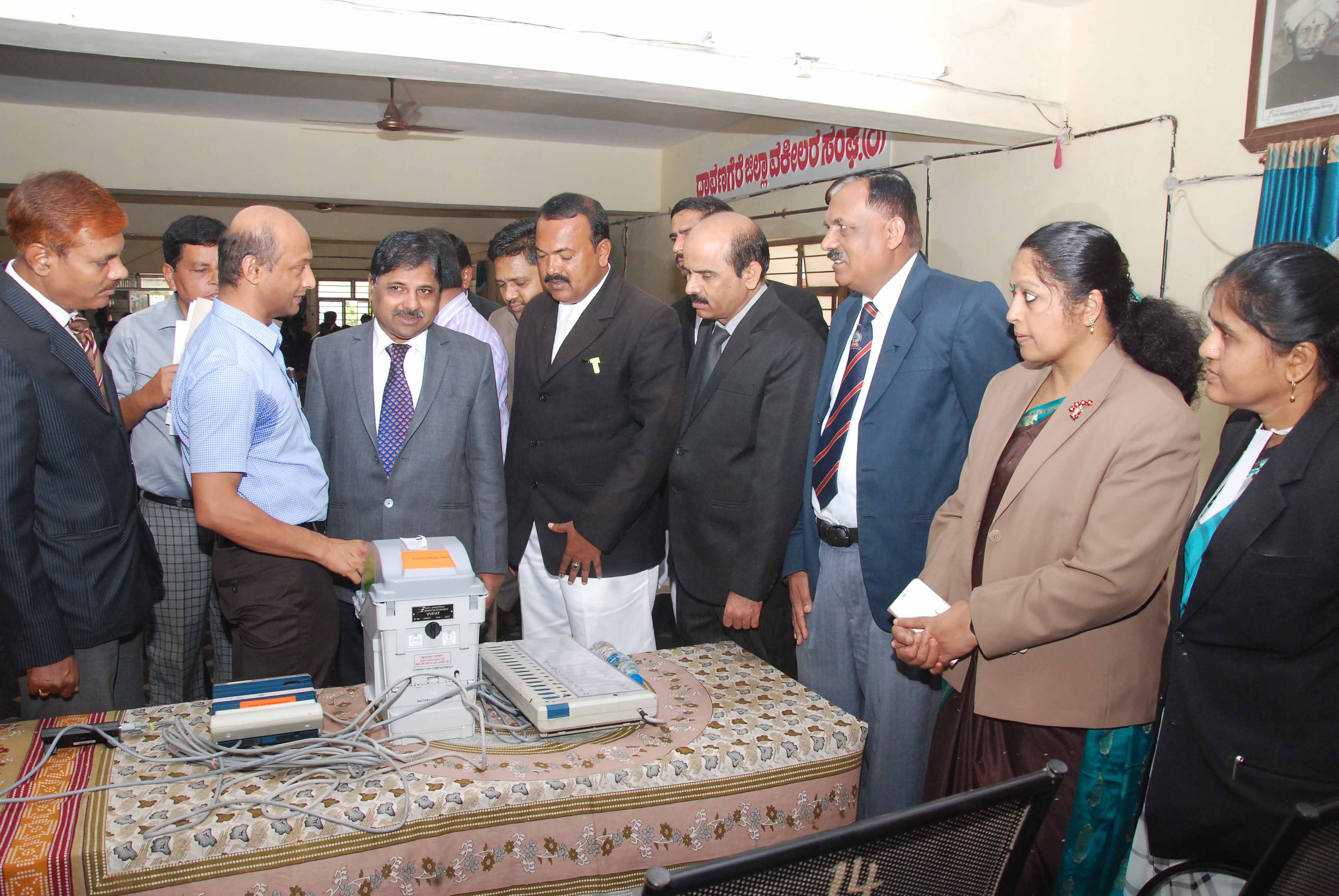 ದಾವಣಗೆರೆ: ಮತಯಂತ್ರಗಳ ಪ್ರಾತ್ಯಕ್ಷಿಕೆ ಕಾರ್ಯಕ್ರಮ